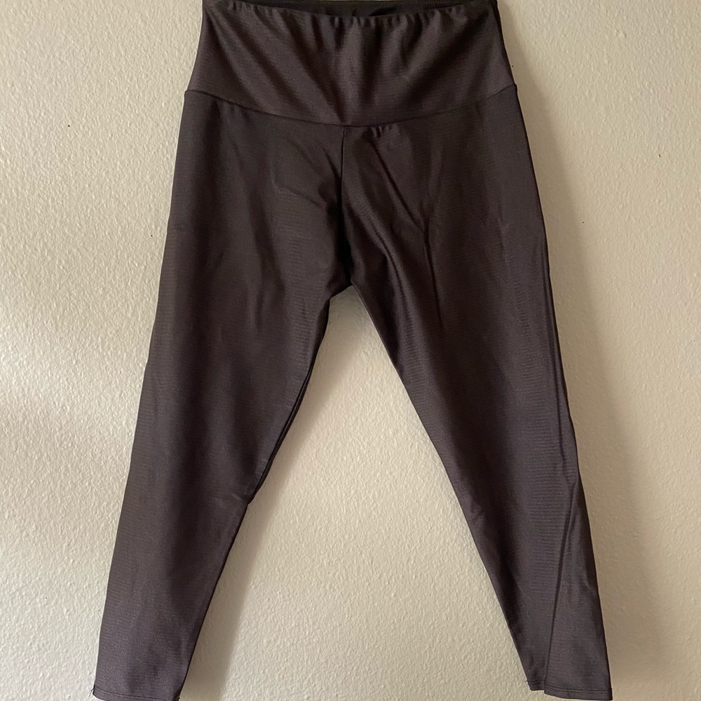 Metallic effect leggings